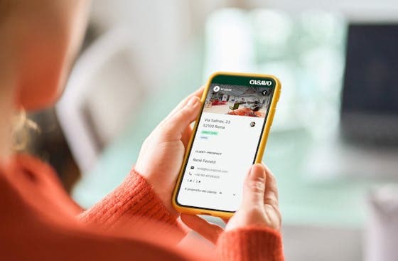 Une annonce Casavo ouverte sur un téléphone.