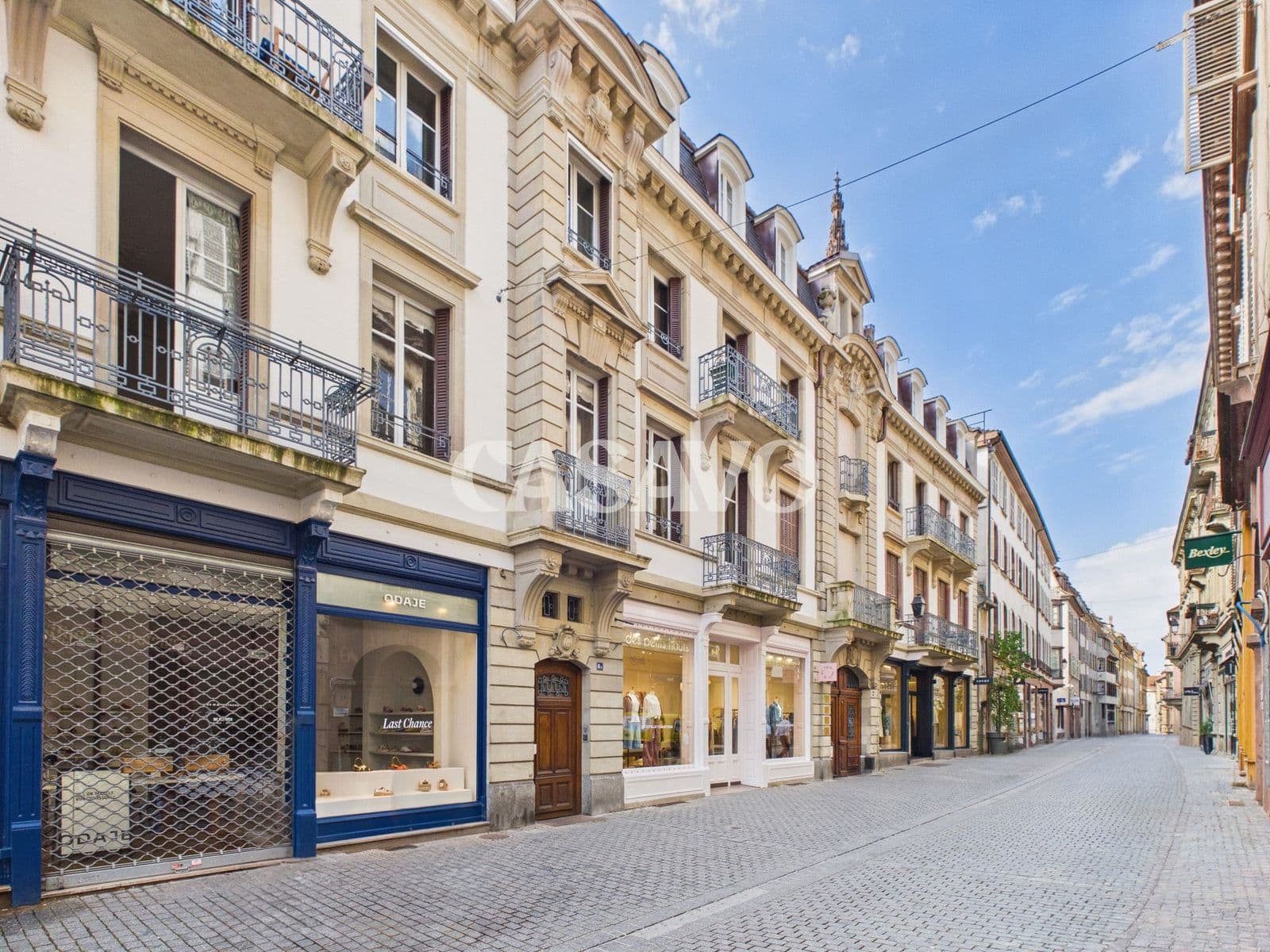Trois pièces de 86 m² au cœur historique, photo 2