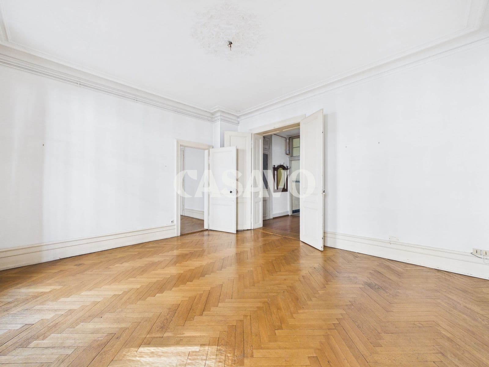 Trois pièces de 86 m² au cœur historique, photo 5